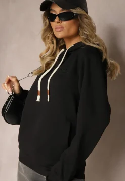 Czarna Casualowa Bluza z Dodatkiem Bawełny Kapturem i Ozdobnymi Sznurkami Feseraria