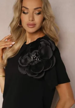 Czarna Casualowa Bluzka z Bawełny Ozdobiona Kwiatem 3D i Cyrkoniami Renvia