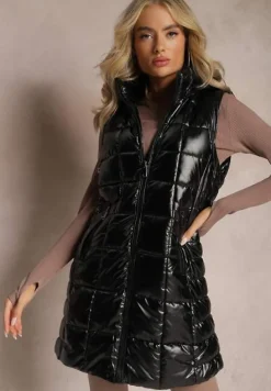 Czarna Długa Kamizelka Lakierowana z Kapturem i Pikowaniem Suymea