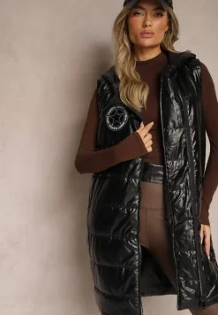 Czarna Długa Kamizelka Pikowana z Naszywką i Kapturem Mevianis