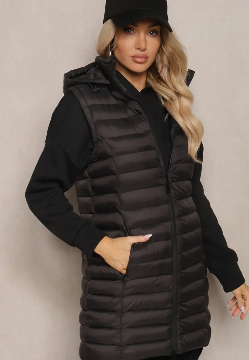 Czarna Długa Kamizelka z Kapturem i Ozdobnym Pikowaniem Vitiena