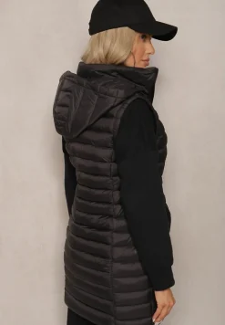 Czarna Długa Kamizelka z Kapturem i Ozdobnym Pikowaniem Vitiena
