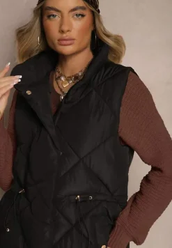 Czarna Długa Kamizelka z Pikowanymi Przeszyciami ze Stójką i Kieszeniami Avalithe