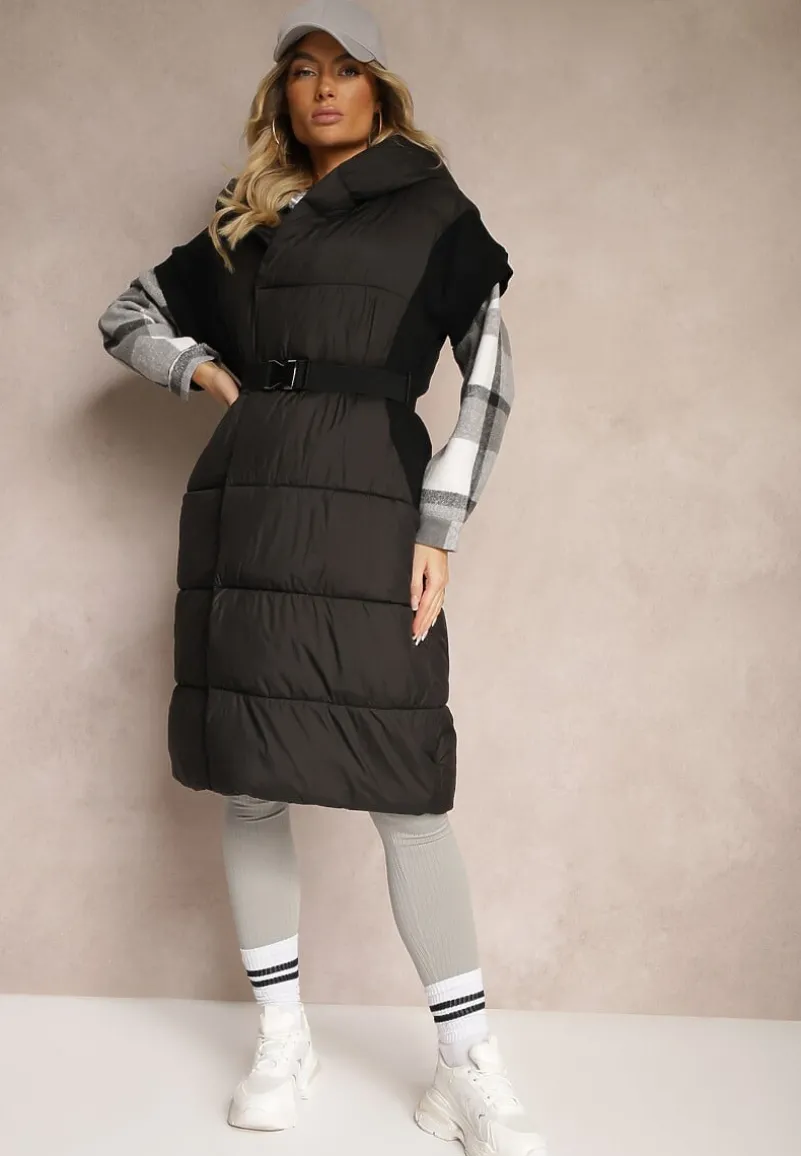 Czarna Długa Kamizelka z Pikowanego Materiału o Kopertowym Kroju z Kapturem i Paskiem Nerietta