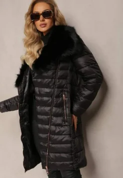Czarna Długa Kurtka Ozdobiona Futerkiem na Kołnierzu i Pikowaniem Novenna