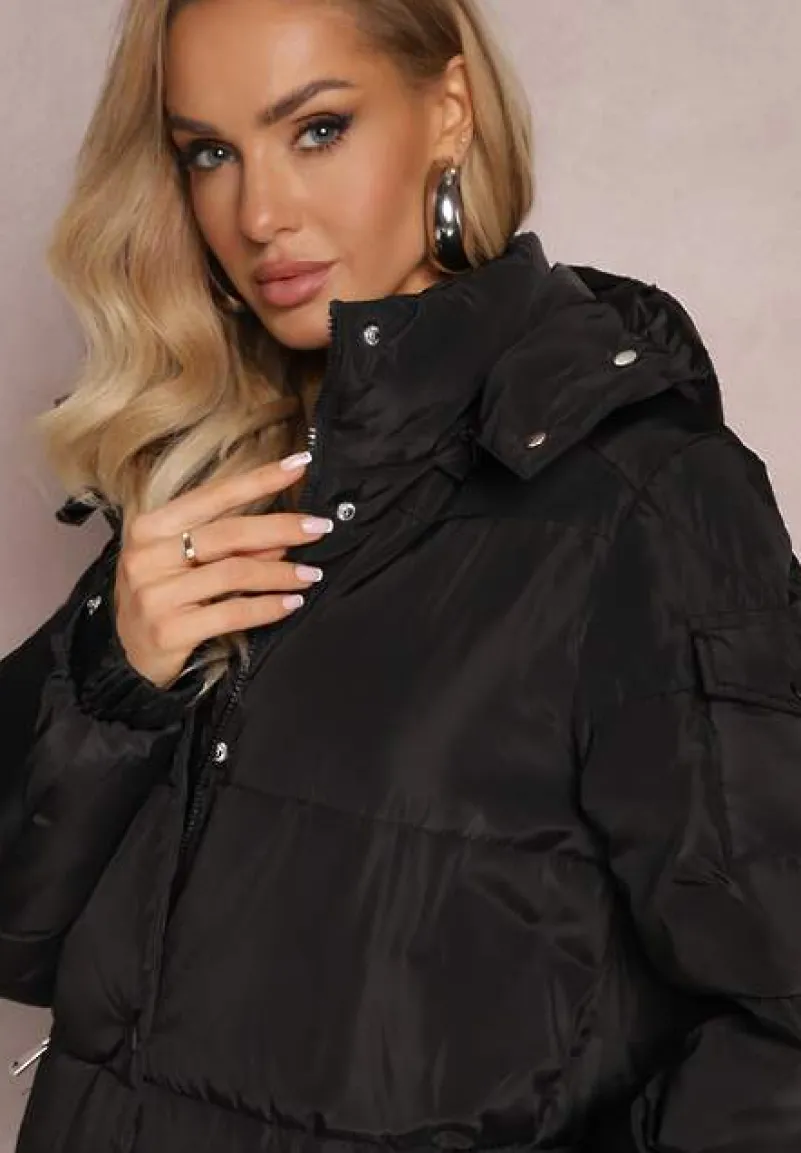 Czarna Długa Kurtka Płaszcz z Pikowaniem i Odpinanym Kapturem Mystaris