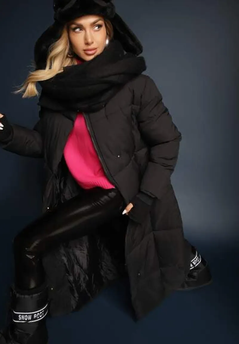 Czarna Długa Kurtka Pikowana Płaszcz z Paskiem Adellesstta