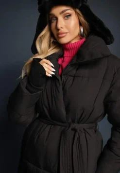 Czarna Długa Kurtka Pikowana Płaszcz z Paskiem Adellesstta