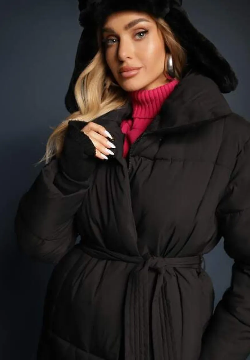 Czarna Długa Kurtka Pikowana Płaszcz z Paskiem Adellesstta