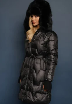 Czarna Długa Kurtka Pikowana z Odpinanym Kołnierzem i Paskiem Rinarella