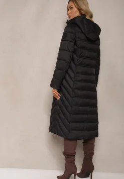 Czarna Długa Kurtka z Pikowanymi Przeszyciami i Kapturem z Możliwością Odpięcia Realithra