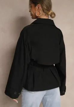 Czarna Dwurzędowa Kurtka w Stylu Trencza o Krótkim Kroju z Paskiem Stellis