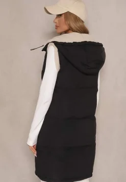 Czarna Dwustronna Kamizelka z Barankowym Futerkiem i Pikowanymi Przeszyciami z Kapturem Lertitana