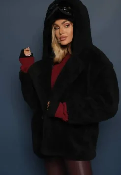 Czarna Futerkowa Kurtka Teddy z Kapturem z Wsuwanymi Kieszeniami Gerovia