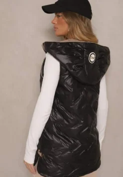 Czarna Kamizelka o Prostym Kroju z Kapturem i Kieszeniami z Pikowaniem Asloti