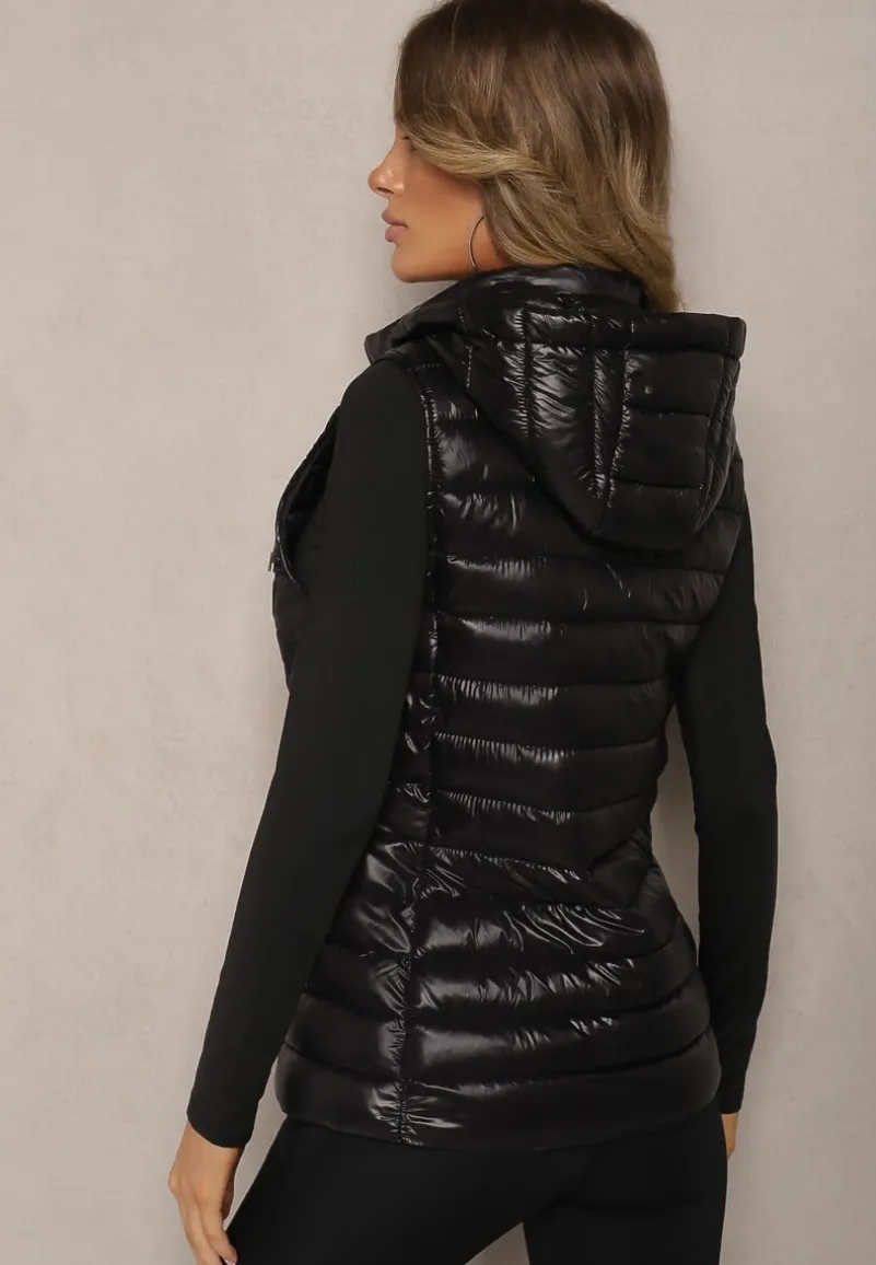 Czarna Kamizelka Ozdobiona Pikowaniem i Kapturem Mivandra