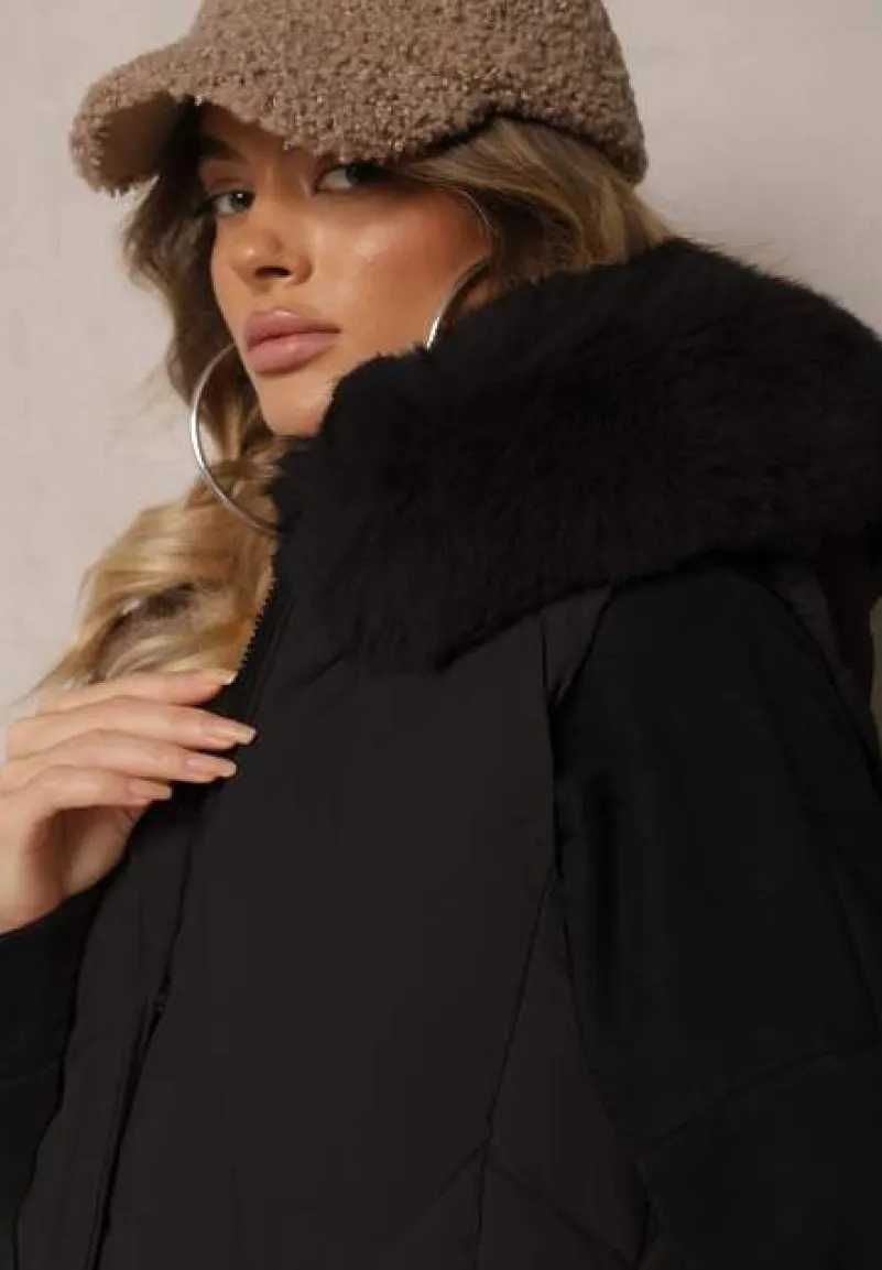 Czarna Kamizelka Pikowana z Kapturem i Odczepianym Futerkiem Innaleia