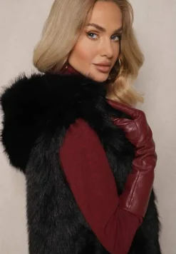 Czarna Kamizelka z Futerkiem i Kapturem o Prostym Kroju Sinavira