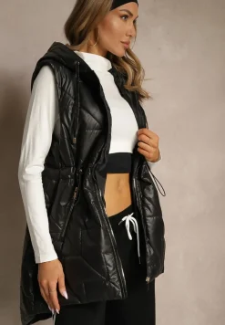 Czarna Kamizelka z Lekkim Pikowaniem i Kapturem Nieodpinanym Lisarivia