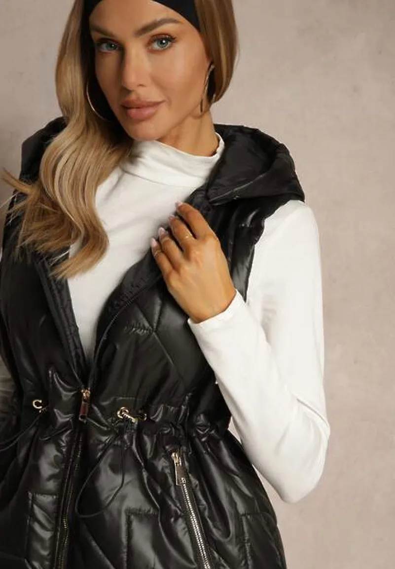 Czarna Kamizelka z Lekkim Pikowaniem i Kapturem Nieodpinanym Lisarivia