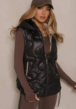 Czarna Kamizelka z Odpinanym Kapturem Ozdobnie Pikowana Silzeki