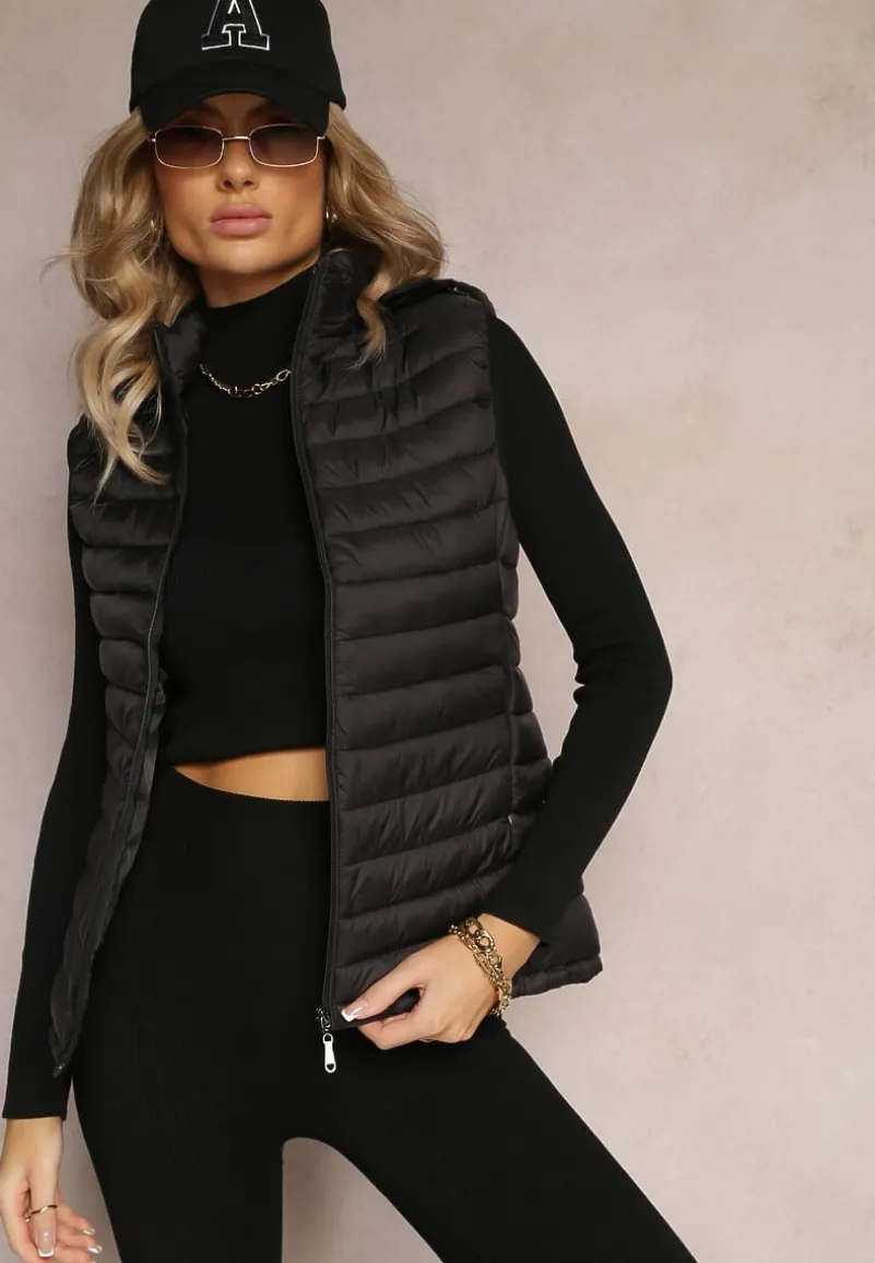 Czarna Kamizelka z Pikowaniem Kapturem i Kieszeniami Kimes