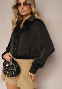 Czarna Koszula z Koronkowymi Wstawkami i Ozdobnymi Guzikami Herinna
