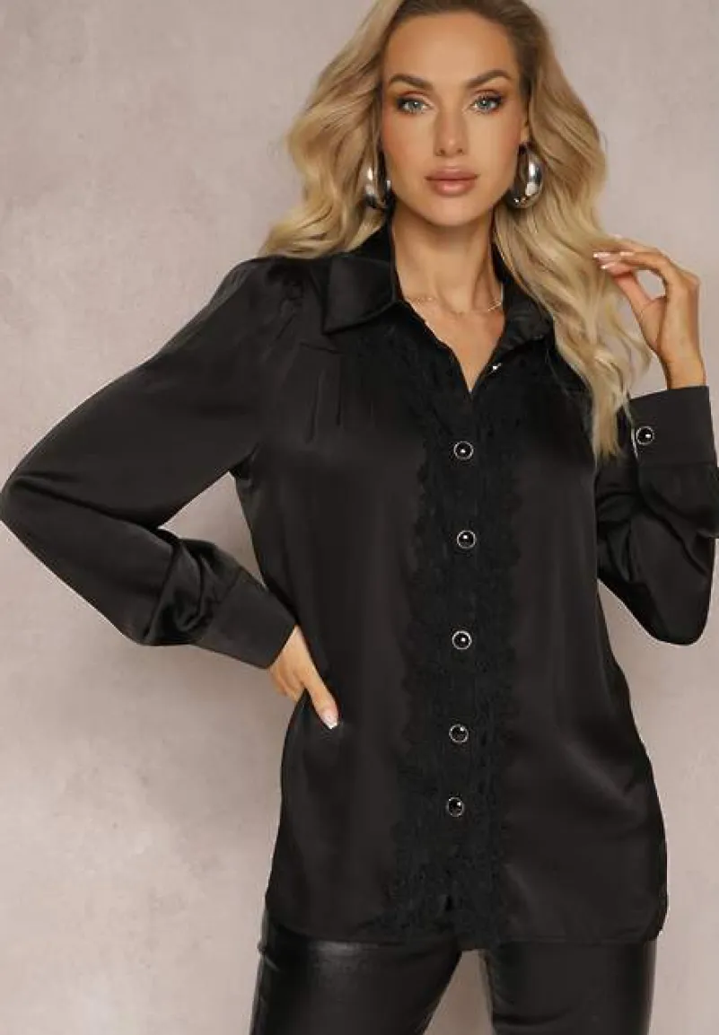 Czarna Koszula z Koronkowymi Wstawkami i Ozdobnymi Guzikami Herinna