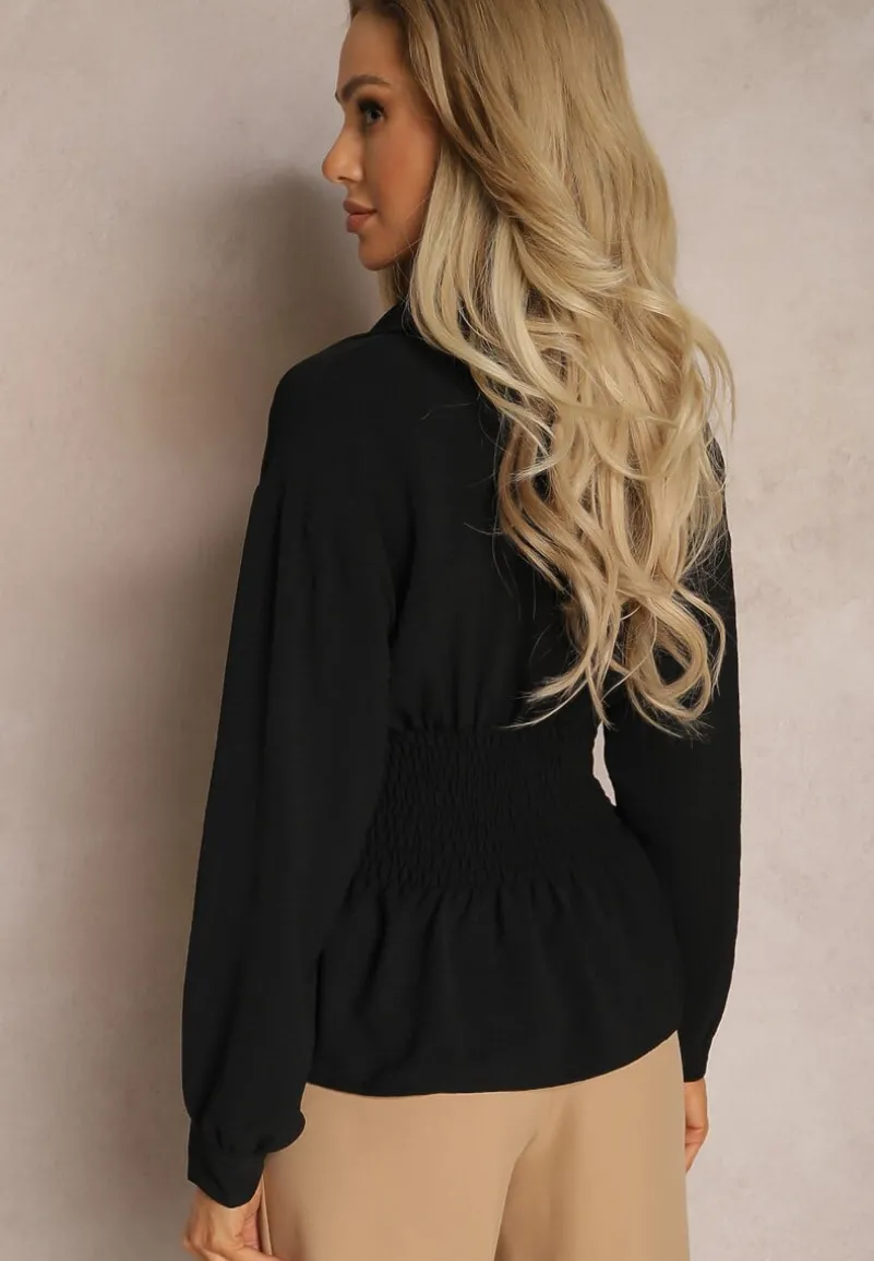 Czarna Koszula z Marszczoną Talią i Ozdobnymi Guzikami Dapnelli