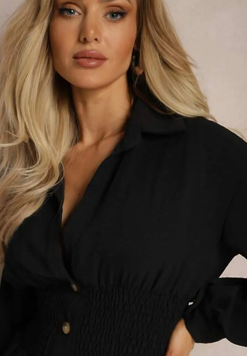 Czarna Koszula z Marszczoną Talią i Ozdobnymi Guzikami Dapnelli