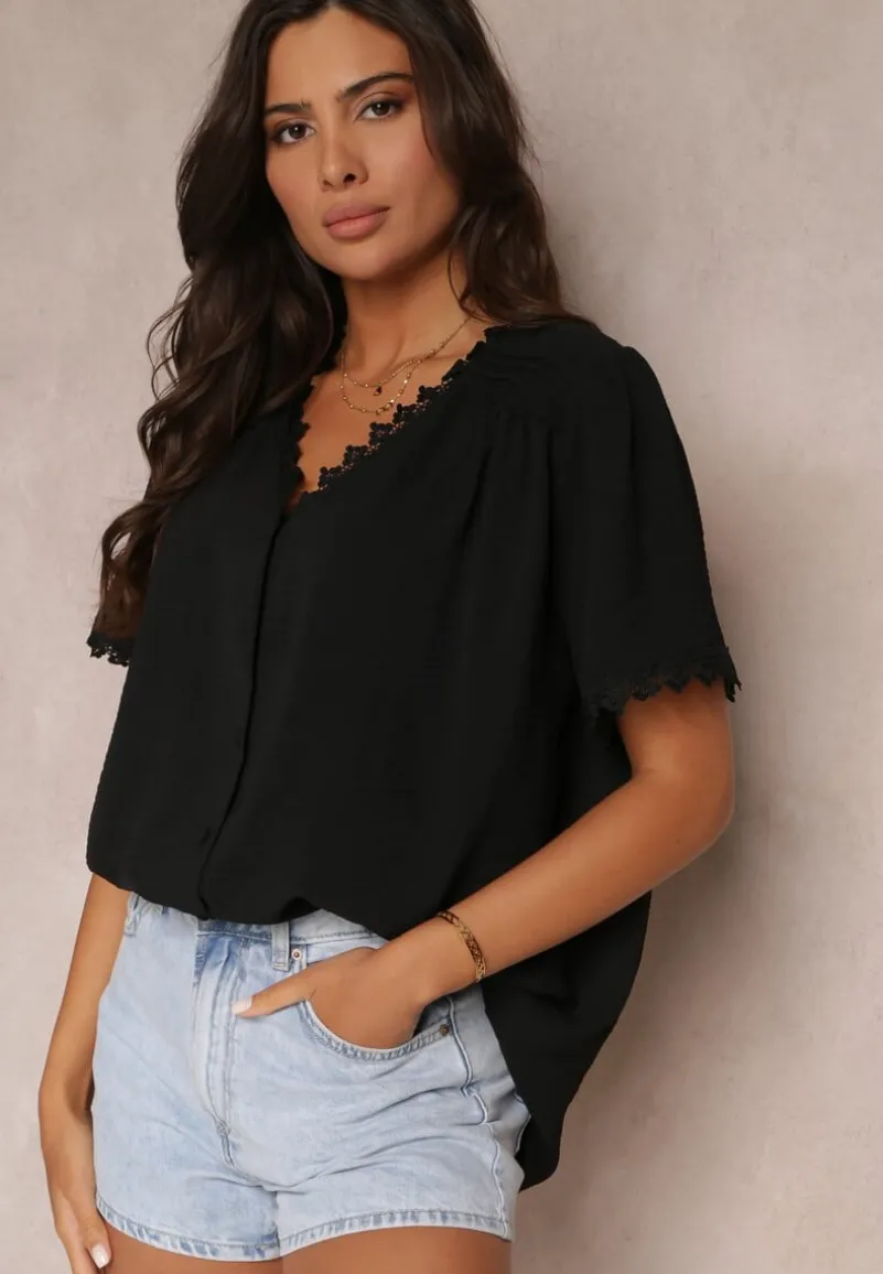 Czarna Koszula Zapinana na Guziki z Ozdobną Koronką Willona