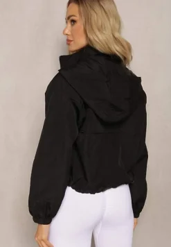Czarna Krótka Kurtka w Typie Wiatrówki z Kapturem Herradia