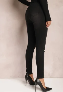 Czarne Jeansy o Fasonie Skinny z Cyrkoniami Przy Kieszeniach Aklesse
