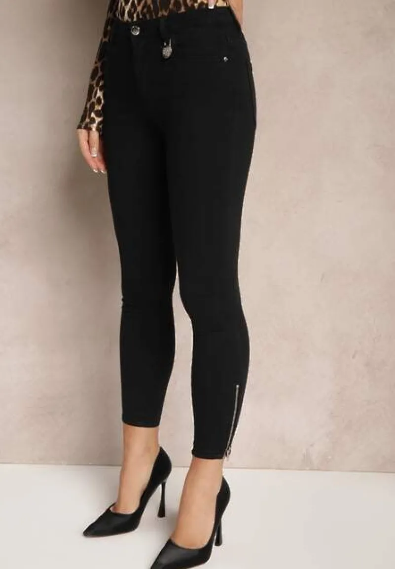 Czarne Jeansy o Kroju Skinny Zdobione Aplikacją Delanille