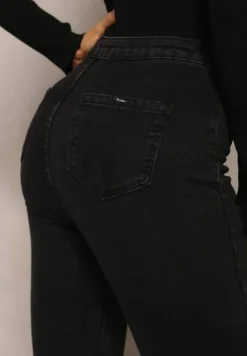 Czarne Jeansy Skinny z Postrzępionymi Nogawkami Caladwena