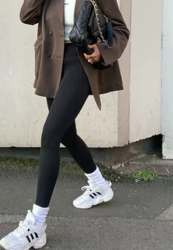 Czarne Legginsy Cirino