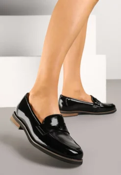 Czarne Mokasyny Skórzane o Lakierowanym Połysku Mevrielle
