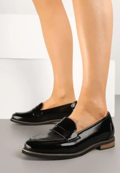 Czarne Mokasyny Skórzane o Lakierowanym Połysku Mevrielle