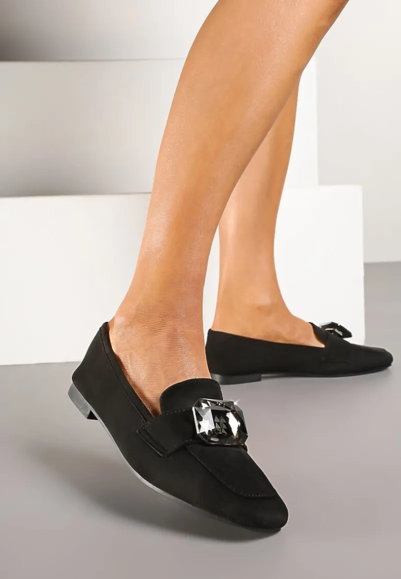 Czarne Mokasyny z Ekozamszu Zdobione Aplikacją z Dużą Cyrkonią Zidanira