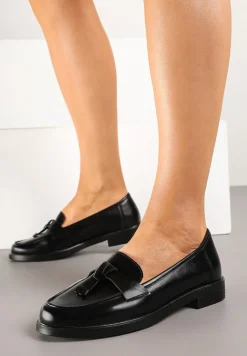 Czarne Mokasyny z Frędzlami i Skórzaną Wkładką Nithdra