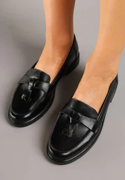 Czarne Mokasyny z Frędzlami i Skórzaną Wkładką Nithdra