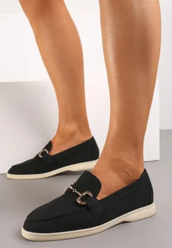 Czarne Mokasyny z Imitacji Zamszu z Ozdobną Klamrą i Przeszyciami Daneka