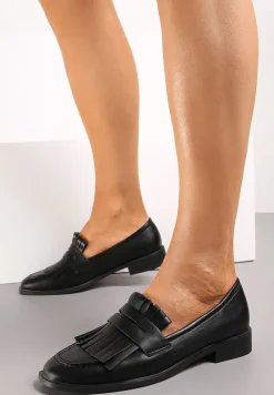 Czarne Mokasyny z Kwadratowym Noskiem i Frędzlami Tarnissa