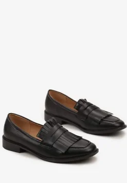 Czarne Mokasyny z Kwadratowym Noskiem i Frędzlami Tarnissa