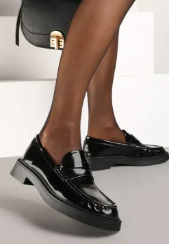 Czarne Mokasyny z Lakierowanym Połyskiem Ozdobnie Marszczone Neathriel