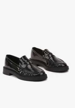 Czarne Mokasyny z Lakierowanym Połyskiem Ozdobnie Marszczone Neathriel