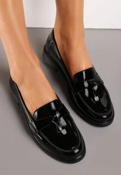 Czarne Mokasyny z Lakierowanej Ekoskóry z Płaskim Obcasem i Skórzaną Wkładką Oronea