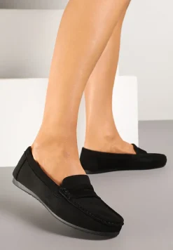Czarne Mokasyny z Ozdobnymi Przeszyciami Rivgis