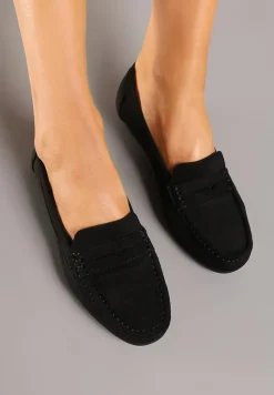 Czarne Mokasyny z Ozdobnymi Przeszyciami Rivgis