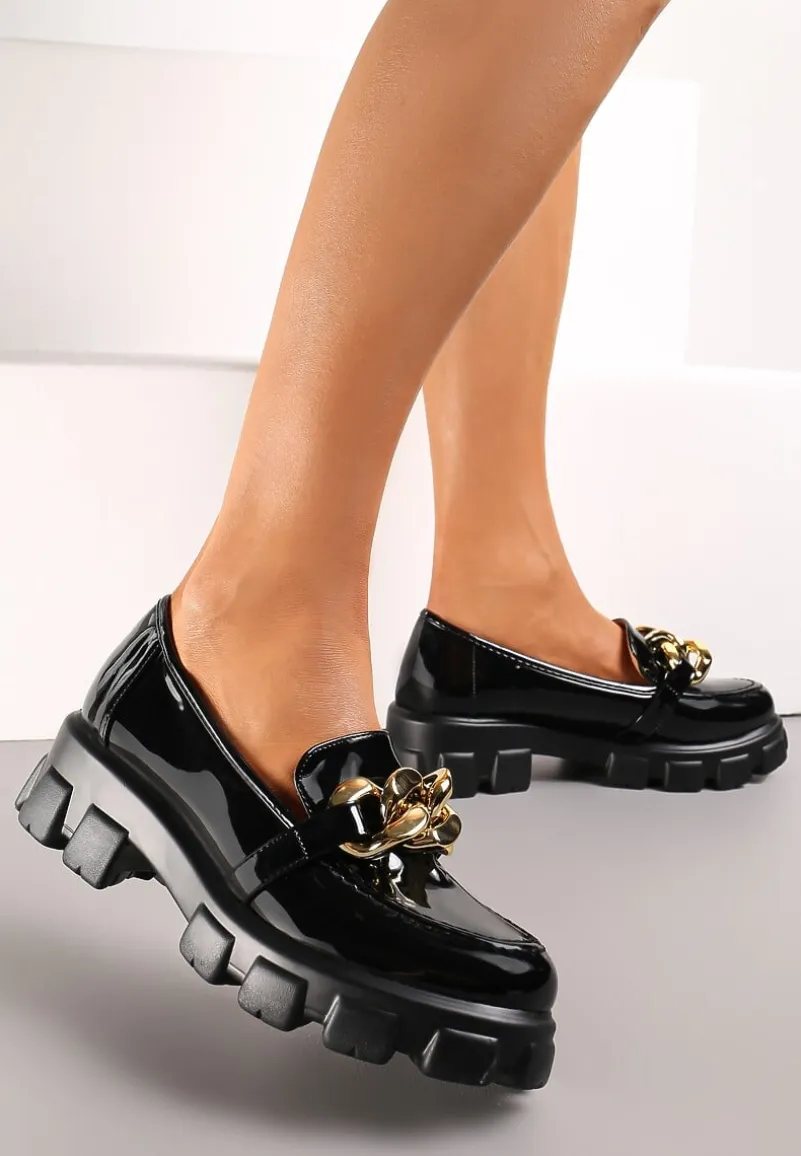 Czarne Mokasyny z Ozdobnym Łańcuchem na Grubej Podeszwie Rarola